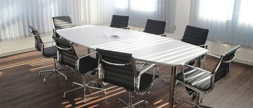 Cómo elegir la mesa de reuniones para la oficina