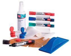 La importancia de los accesorios en el uso y mantenimiento de una pizarra