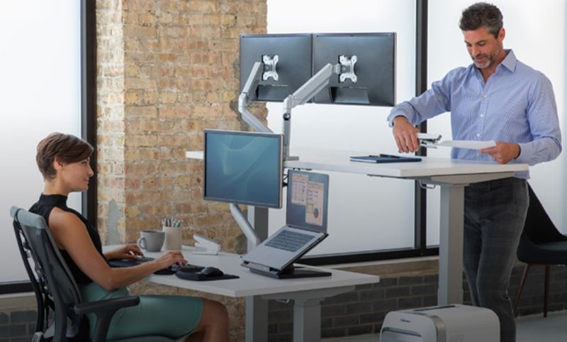 Errores frecuentes al comprar una mesa elevable