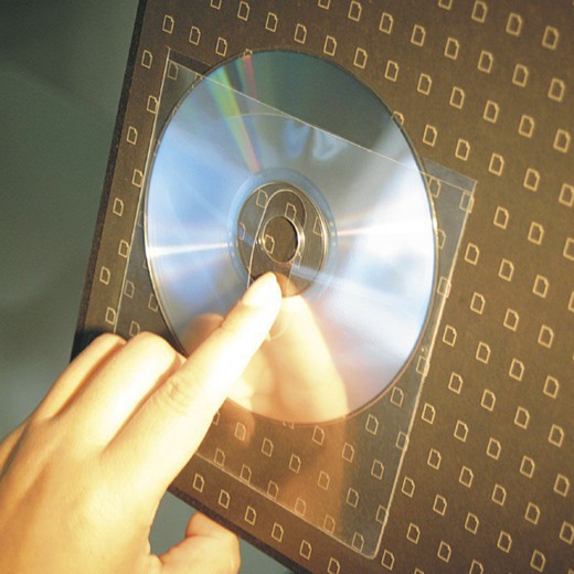 Blister de 8 pochettes adhésives pour cd/dvd
