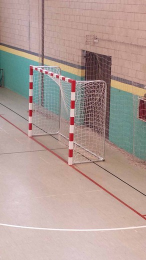 Jeu de buts avec une base en tube rond pour le futsal ou le handball portable