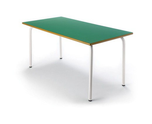 Table rectangulaire en deux tailles et une multitude de finitions