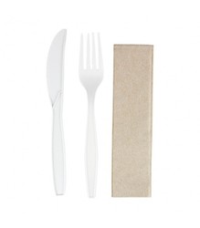 SET: cuchillo + tenedor + servilleta compostables