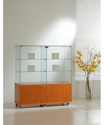 Vitrina expositora 4 estantes con cerradura 40x40x180 cm blanca