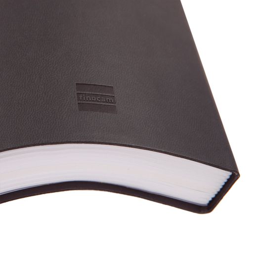 Agenda Mara Y12-210X270Mm 1 día página 2026 Negro