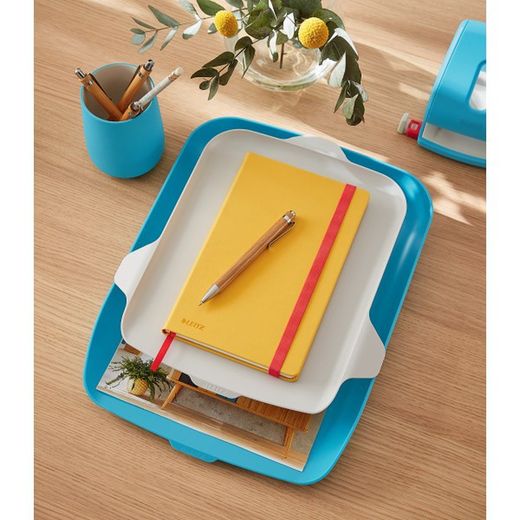 Bandeja de mesa com organizador aconchegante