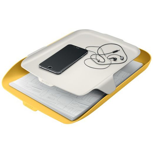 Bandeja de mesa com organizador aconchegante