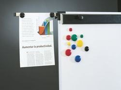 Cavalete em melamina com rodas