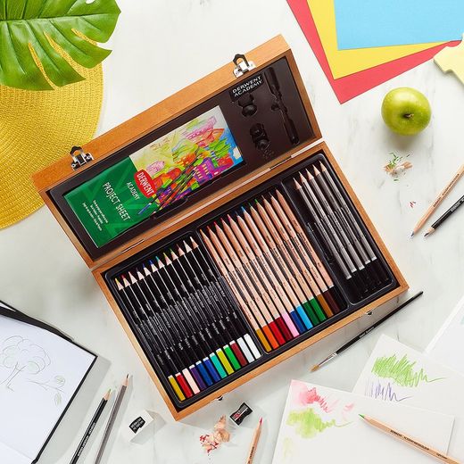 Coffret en bois Derwent Academy avec 35 pièces
