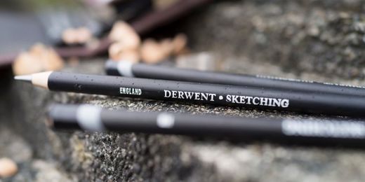 Caixa de metal com 6 lápis de grafite Derwent para esboços - 3 graus (HB, 2B e 4B), inclui apontador