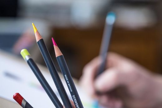 Boîte métal de 12 crayons Derwent Procolour