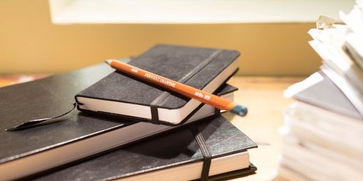 Boîte métal de 24 crayons Derwent Drawing