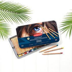 Boîte métal de 36 crayons Derwent Lightfast (résistants à la lumière)