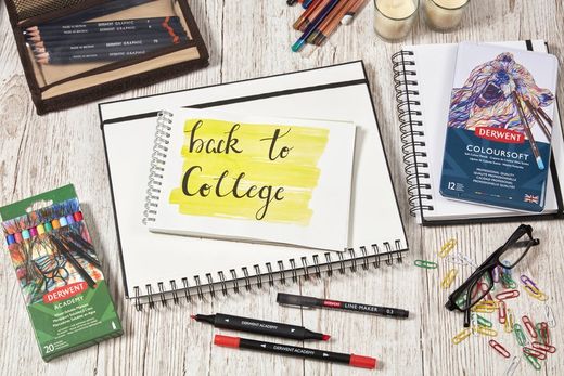 Boîte métallique de 12 crayons Derwent Coloursoft