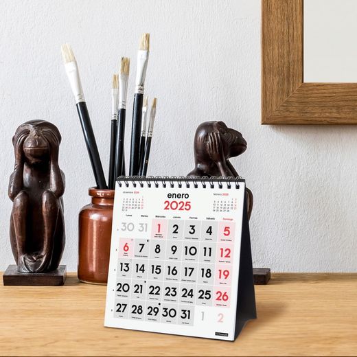 Calendario de sobremesa Números grandes Xs 2025