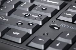 Ensemble clavier et souris sans fil Pro Fit®, noir