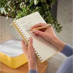 Caderno aconchegante fio leitz. capas duras