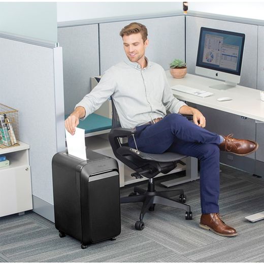 Le destroyer Fellowes lx220. mini-coupe