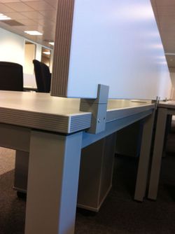 Mesas executivas divisórias e separadores