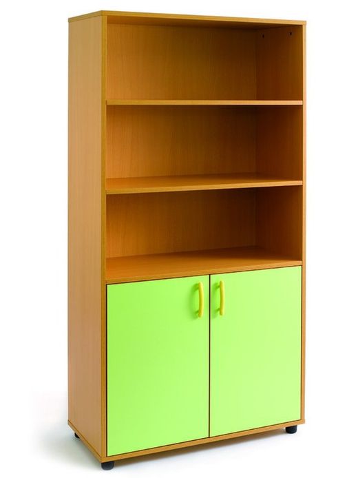 Estantería con armario inferior en distintas alturas y colores en las puertas