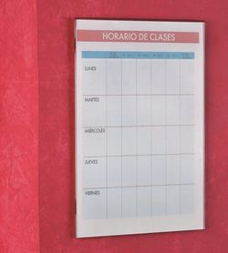 Présentoir porte-affiche mural en plastique