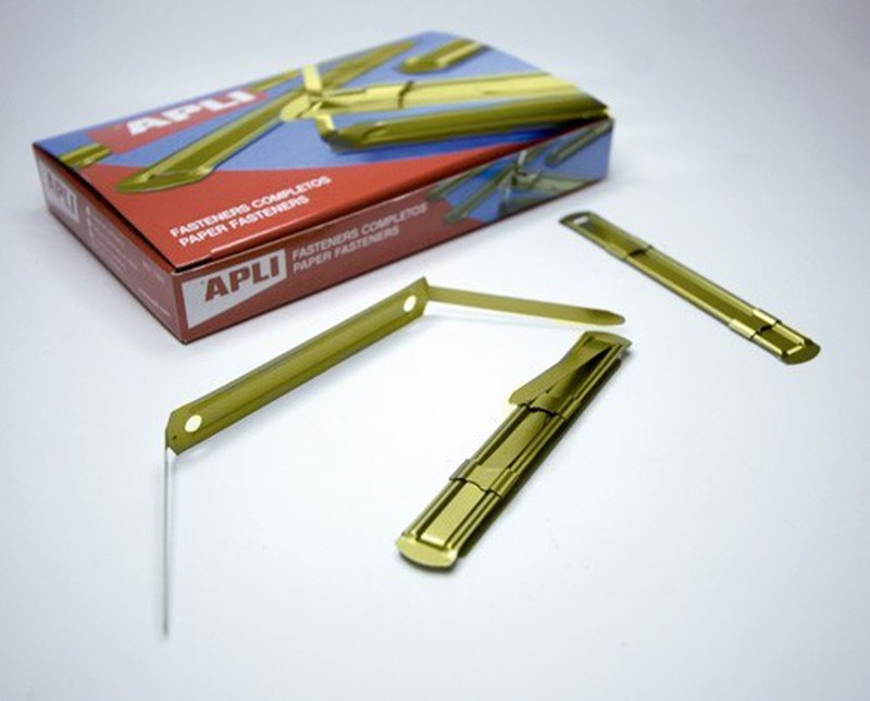 caja de 100 fasteners metálico latonados completos de apli — Cartabon