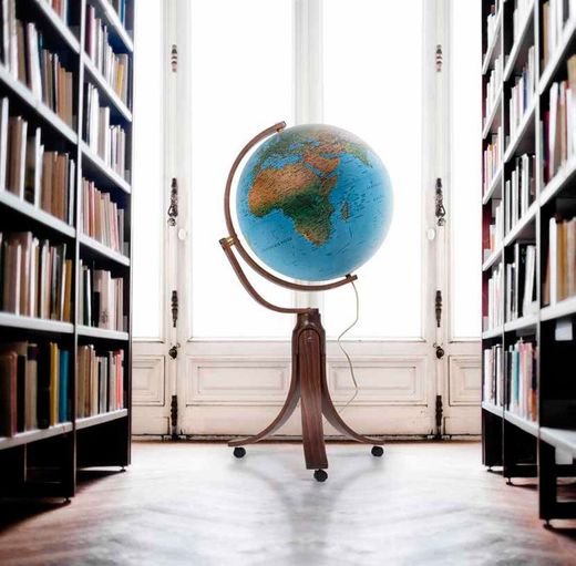 grande globo azul emily