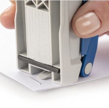 Grapadora Evolution E 20  ( 20 Hojas ) (incl. Caja 200 grapas 24/6 DIN Super)AZUL