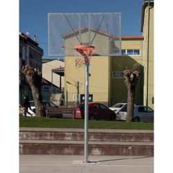 Juego de canastas antivandálicas galvanizadas. Incluye aros, redes y tableros