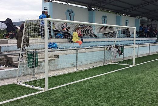 Conjunto de balizas portáteis regulamentares de 11 futebol. tubo de 100 mm