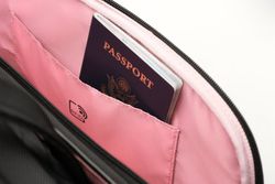 Maleta ejecutiva equilibrada con ruedas Contour™ 2.0 para portátiles — 15,6”