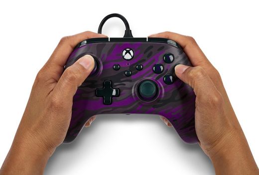 Mando alámbrico PowerA Advantage para Xbox Series X|S - Camuflaje morado