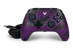Mando alámbrico PowerA Advantage para Xbox Series X|S - Camuflaje morado