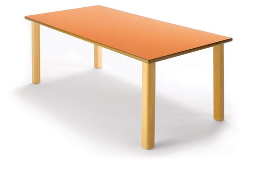 Mesa infantil de madera rectangular de 120 cm.