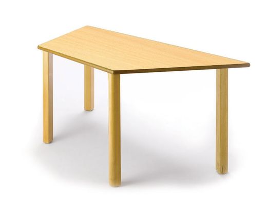 Mesa infantil de madera trapezoidal de 120 cm. en diferentes alturas y colores