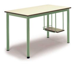 Table rectangulaire avec support cpu en deux tailles et différentes finitions