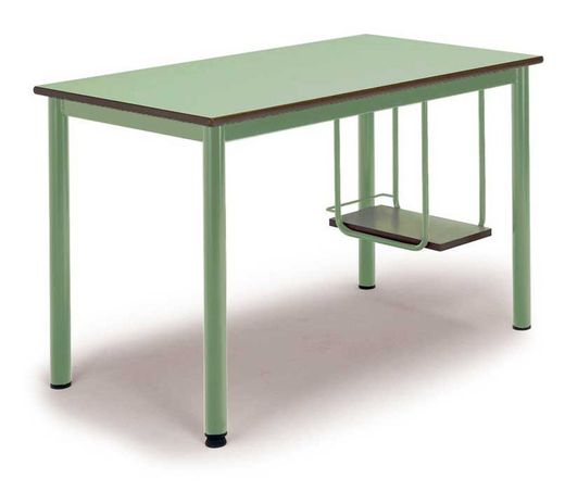 Table rectangulaire avec support cpu en deux tailles et différentes finitions