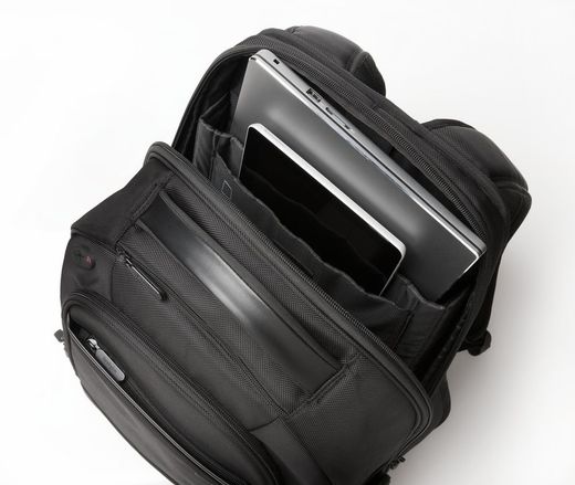 Mochila Contour 2.0 Pro 17", negro