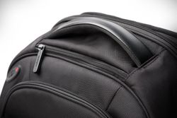 Mochila Contour 2.0 Pro 17", negro
