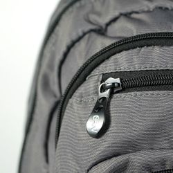 Mochila Multizipper Gris Olas