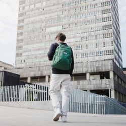 Sac à dos vert à fermetures multiples