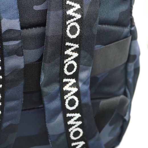 Sac à dos universitaire d'inspiration militaire