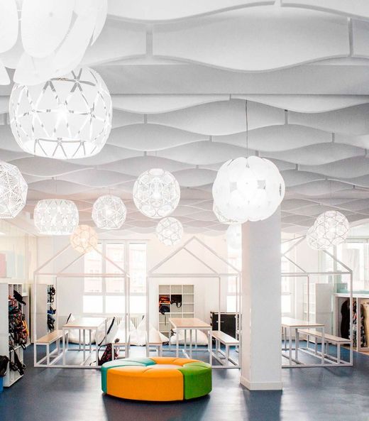 Panneau de mousse acoustique insonorisant. déflecteur incurvé