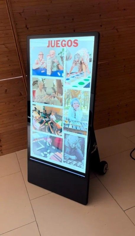 Pantalla exterior móvil de 43" con batería