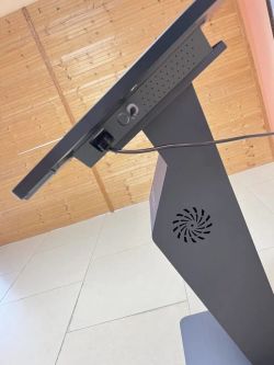 Tela interativa para quiosque com suporte K Vários tamanhos.