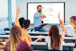 Visor multi interativo CLASS Touch Screen de 75”