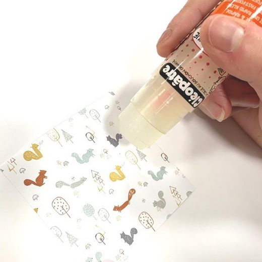 Colle en base transparente