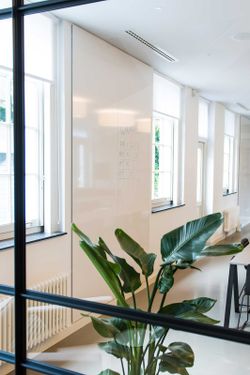 Pizarra blanca mural Chameleon. Un panel.