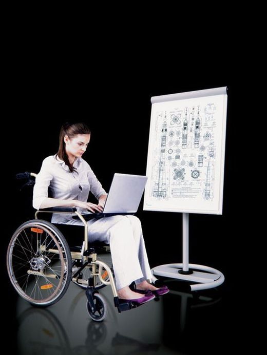 Chevalet tableau noir transformable en table