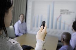 Presentador inalámbrico Expert con puntero láser rojo y control de cursor